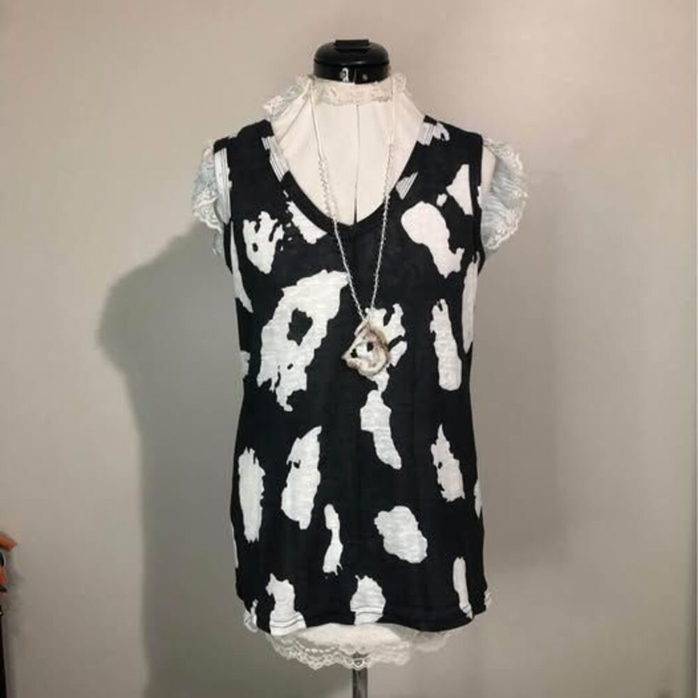 Medium Blouse Sleeveless Cow Print Tank Top 18” pit-pit C3862
